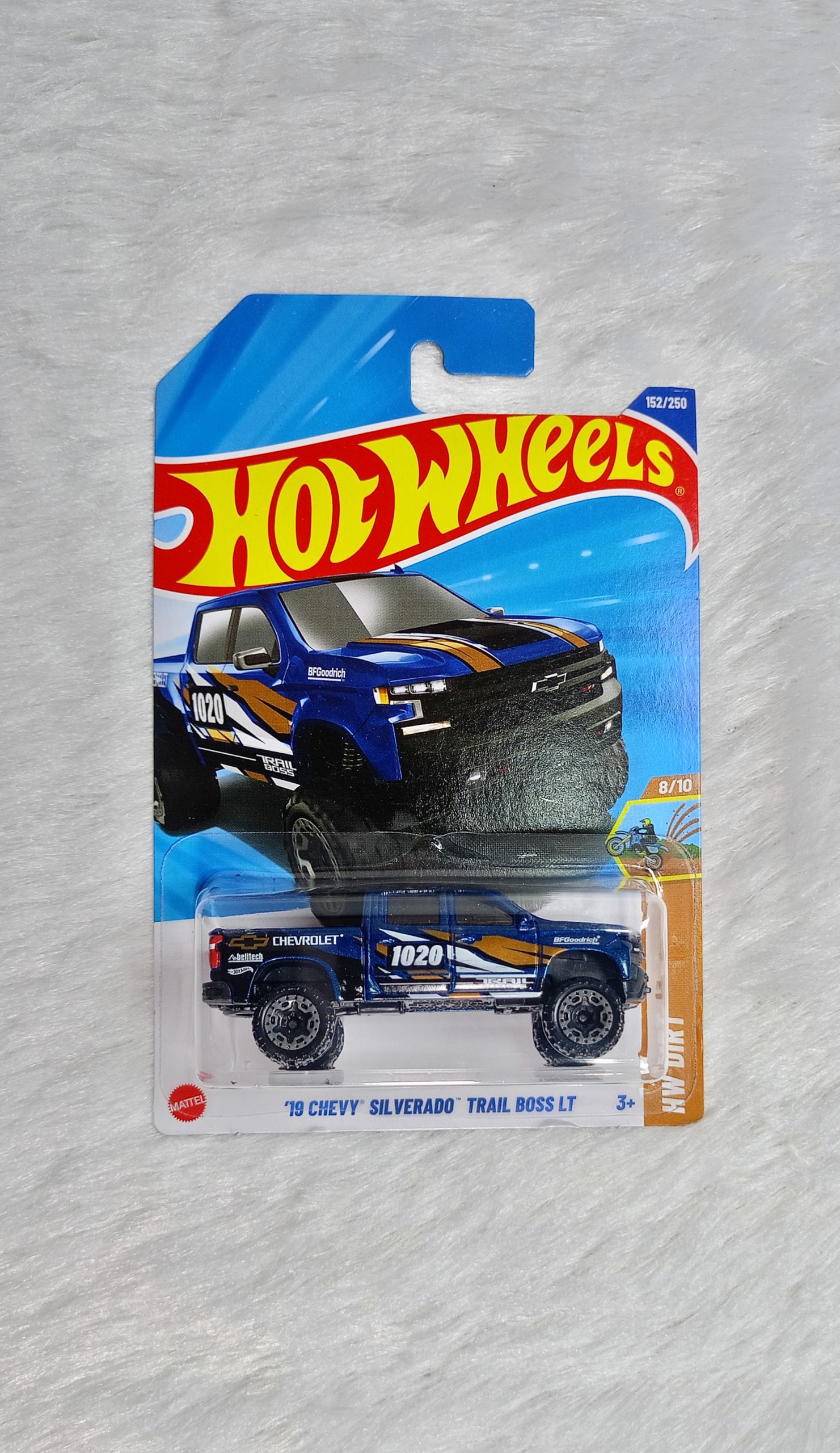 Hotwheels: 19 Chevy Silverado Trail Boss LT (Blue)